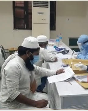 Tablighi Jamat finished donating plasma one by one standing in queues