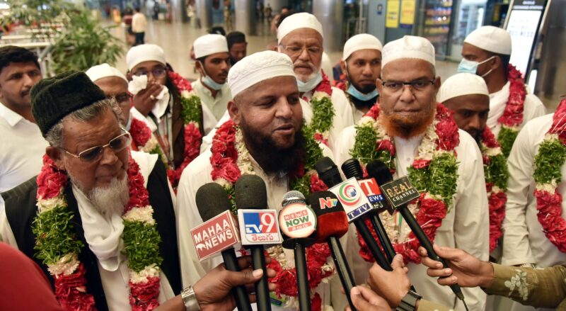 Umrah pilgrims returns to Hyderabad after first Umrah visit
