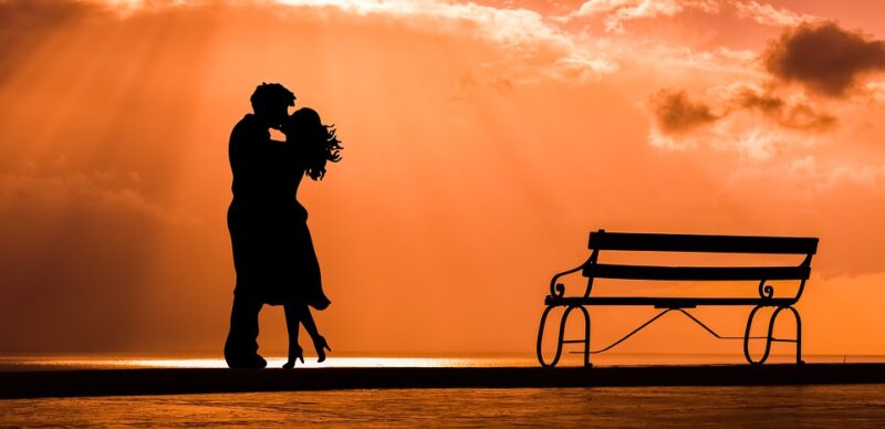 Marriage Anniversary, Unique love story, Amish, Anil, Anita, Dubai, Working, Mumbai, Sales, love, lovers, hearts
