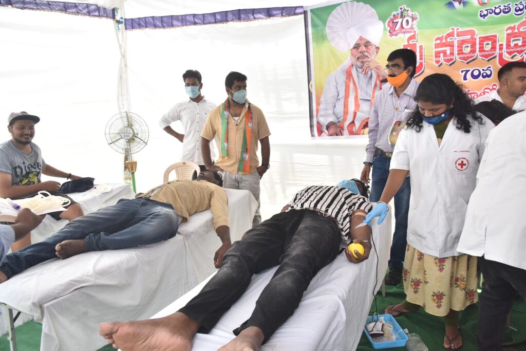 BJP Yuva Morcha donated Blood to celebrate PM Modi Birthday